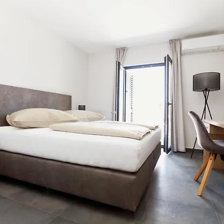 Kovac Konukevi Baška Voda