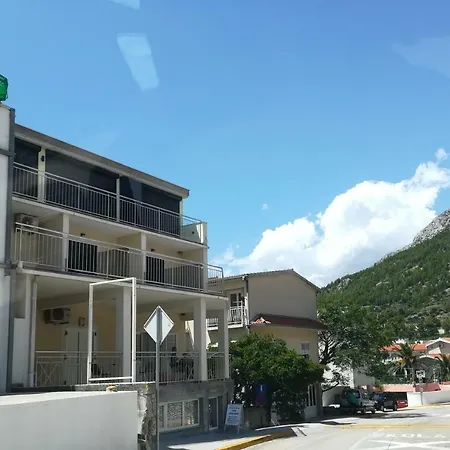 Gostinjska kuća Kovac *